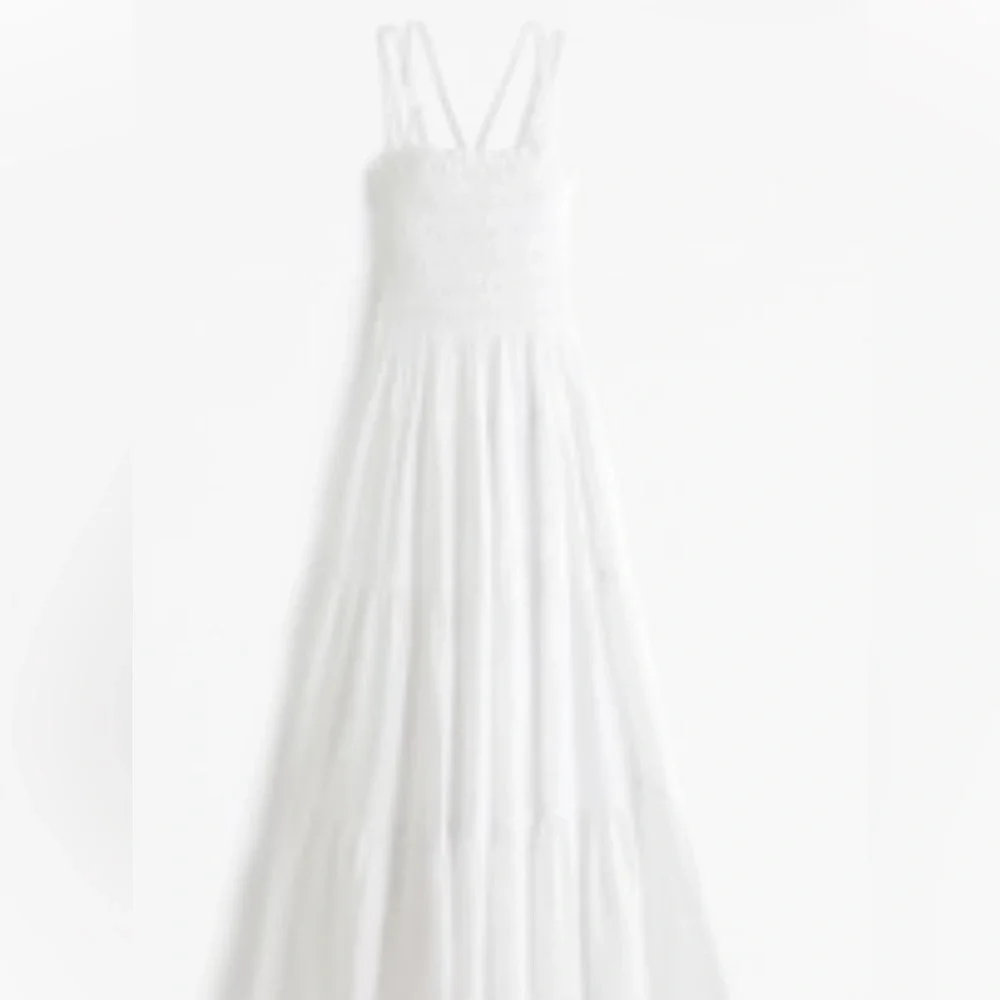 Women's Smocked Bodice Maxi Dress Elegant White